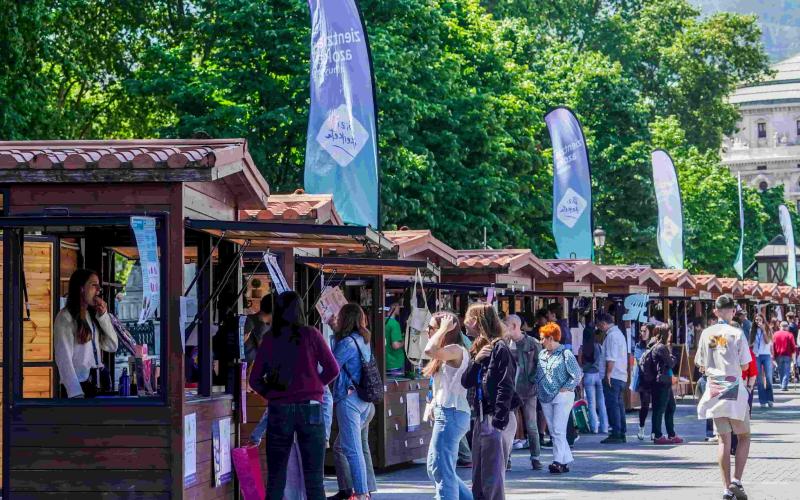 Elhuyar Zientzia Azokan izena emateko epea zabalik!